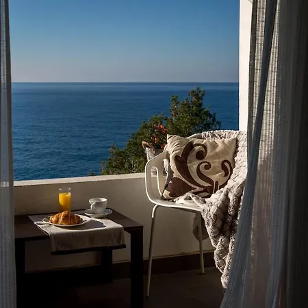 White Luxury With Seaview *